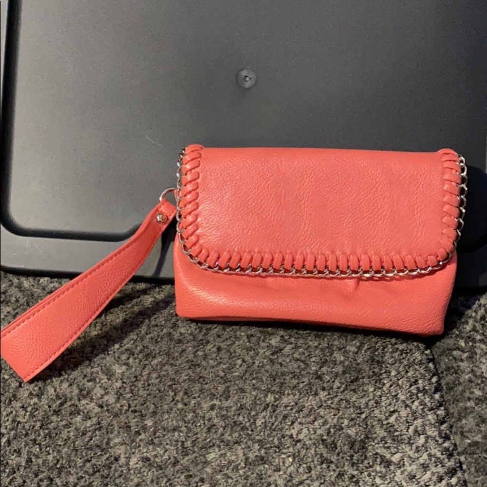 3/$15 bundle SALE Small coral clutch